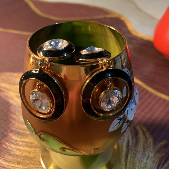 Bijoux New York Design Runway Clip Earrings - Picture 8 of 11